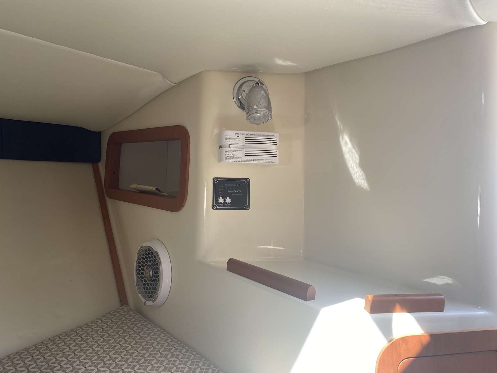 CHRIS CRAFT 28 CORSAIR - 17