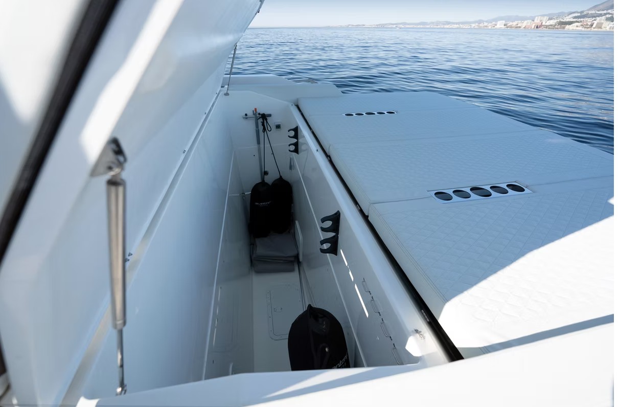 DE ANTONIO YACHTS D50 COUPE - 6