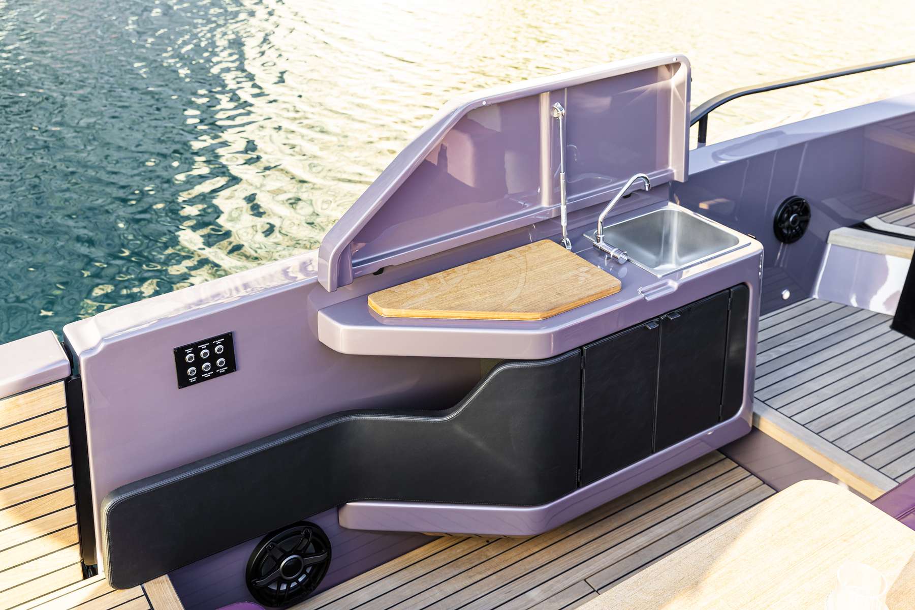 CRANCHI A32 LUXURY TENDER - 4