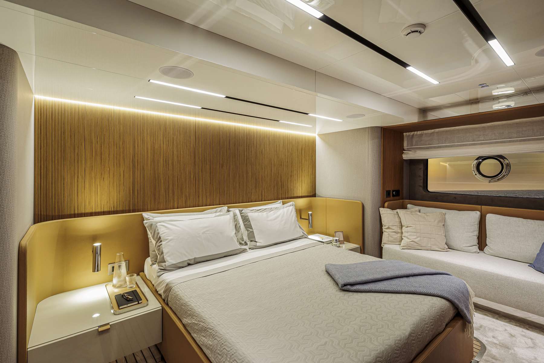 CRANCHI SESSANTADUE 62 - 12