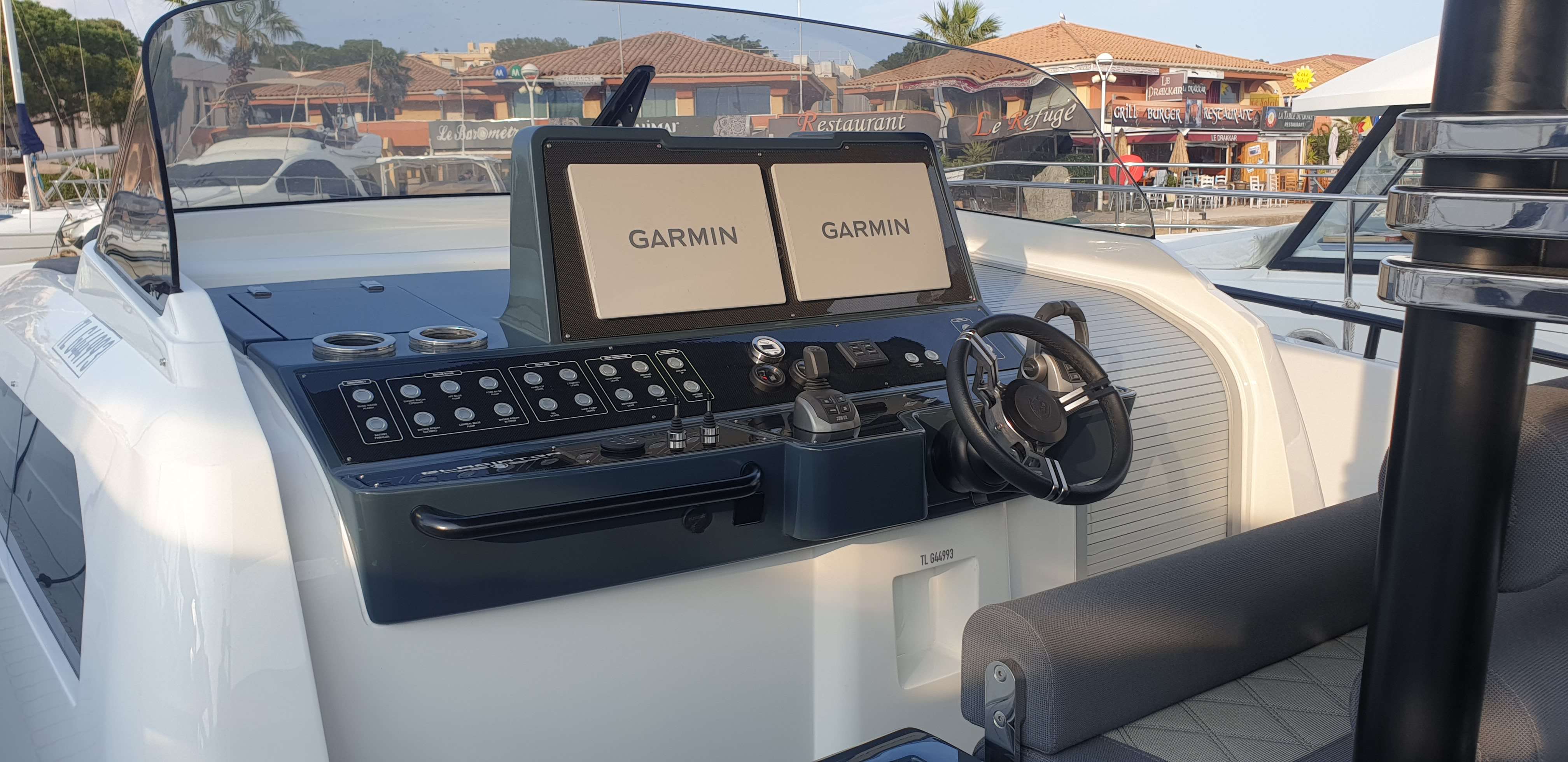 CANADOS 431 GLADIATOR WALK-AROUND - 7