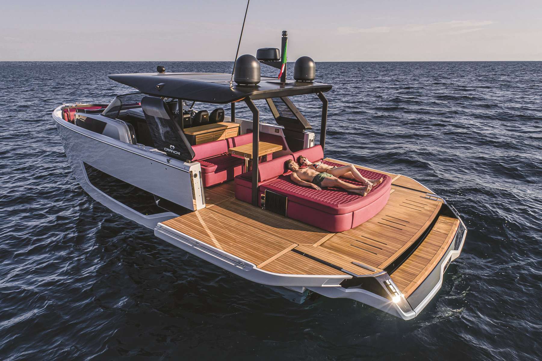 CRANCHI A46 LUXURY TENDER - 15