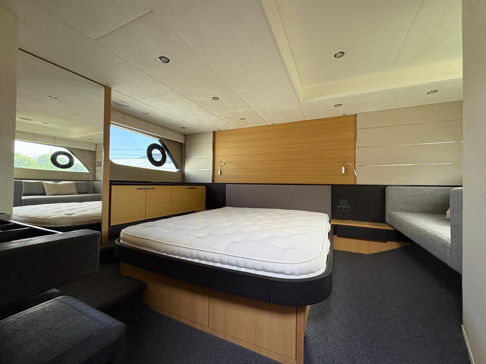 PRINCESS V57 - 9