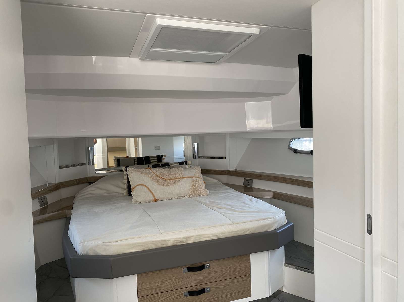 RIO YACHTS DAYTONA 50 - 12