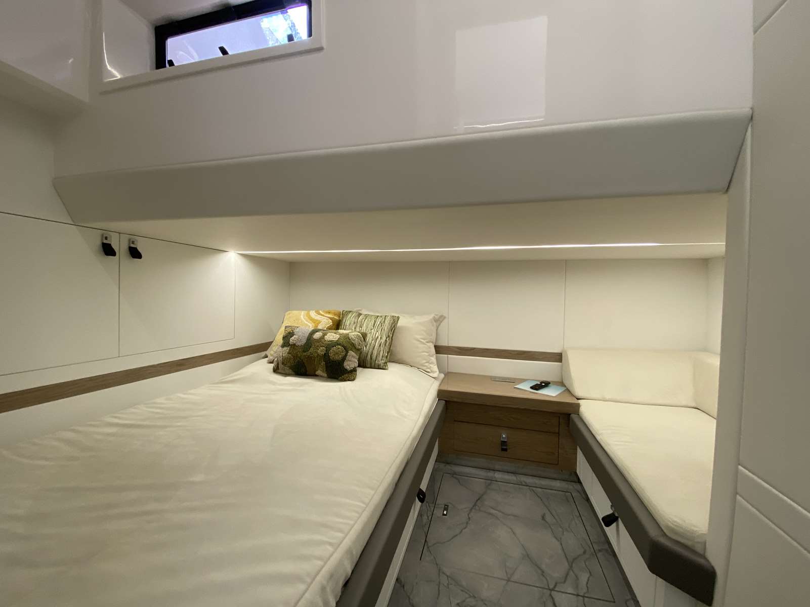 RIO YACHTS DAYTONA 50 - 13