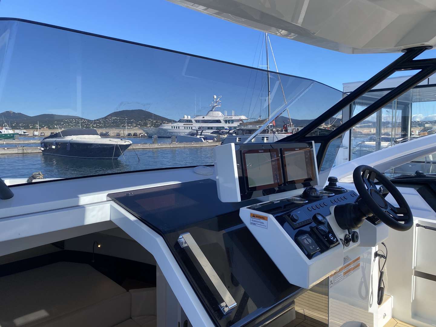 DE ANTONIO YACHTS D36 HARD TOP - 4