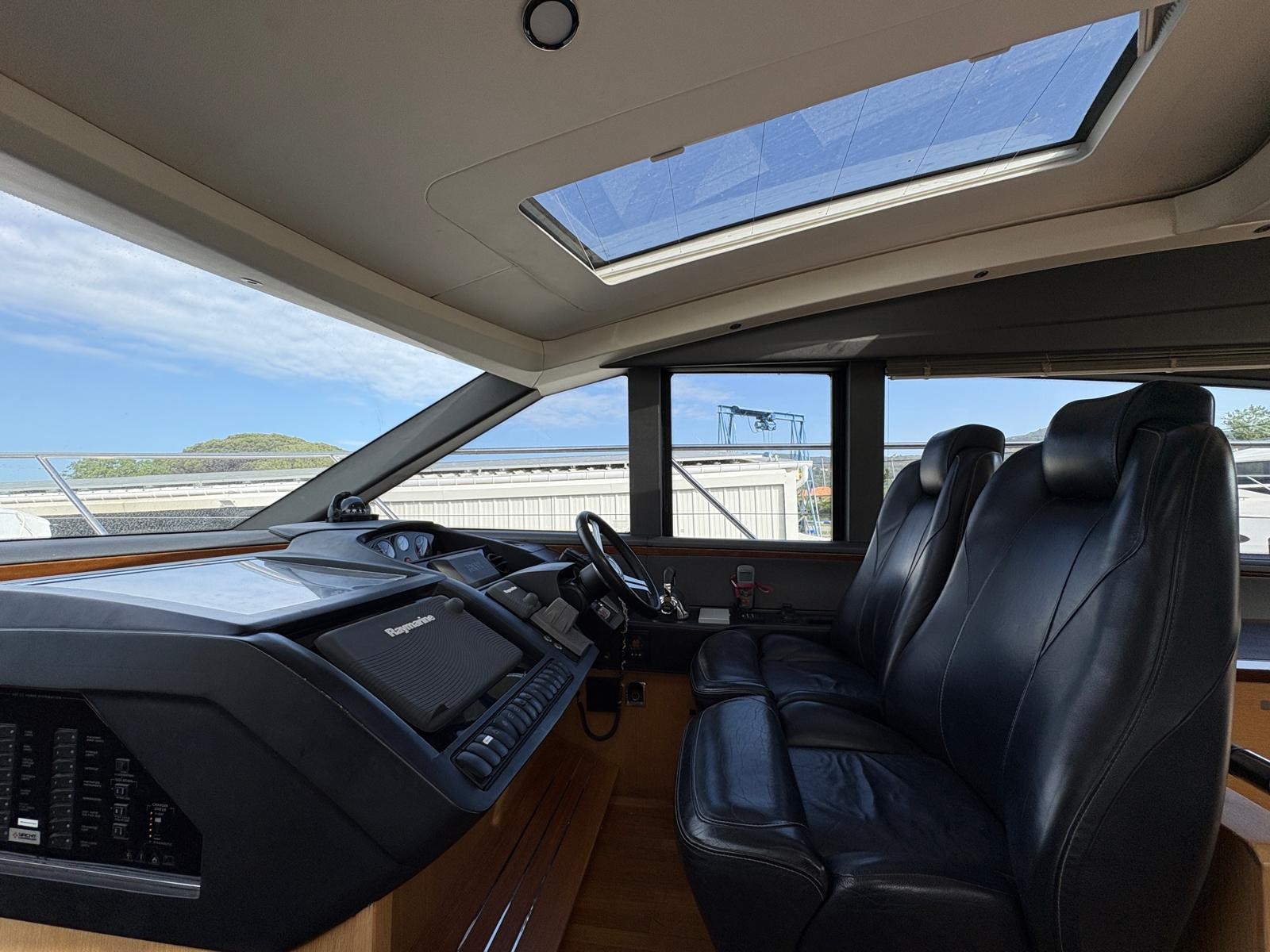PRINCESS V57 - 5