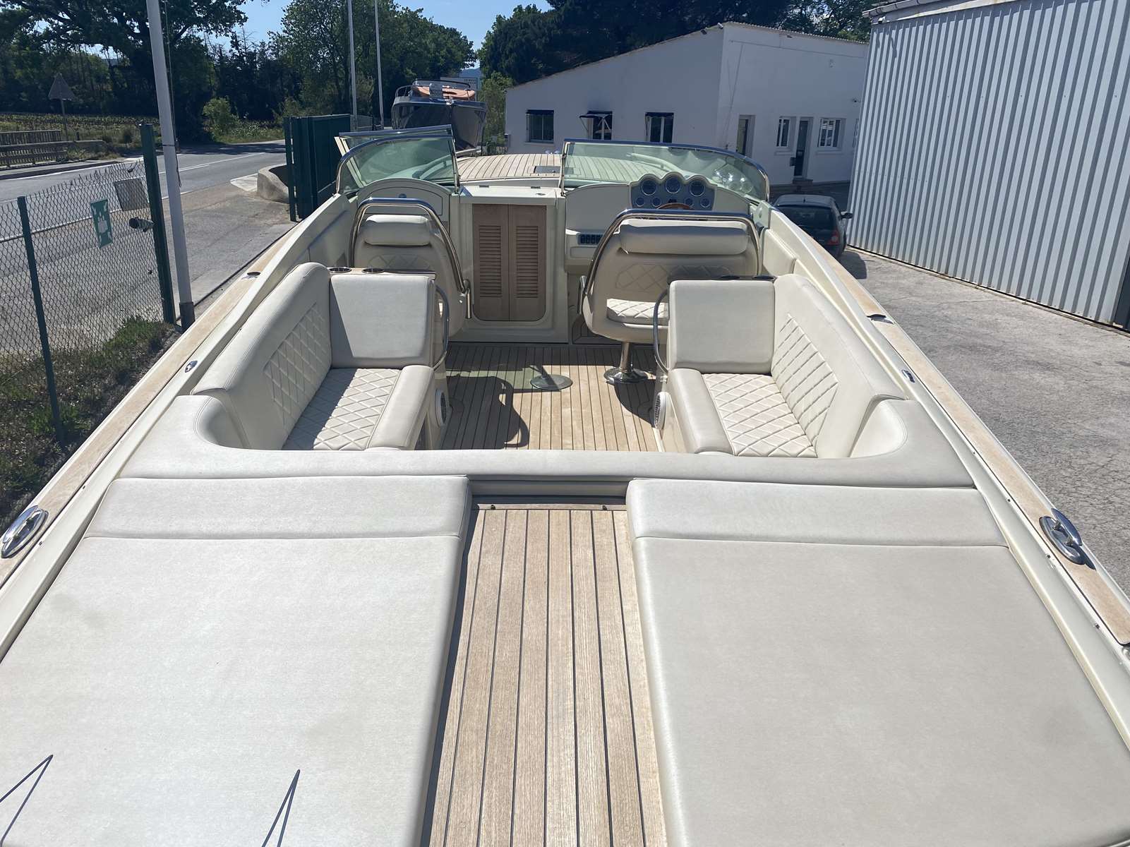 CHRIS CRAFT 28 CORSAIR - 2