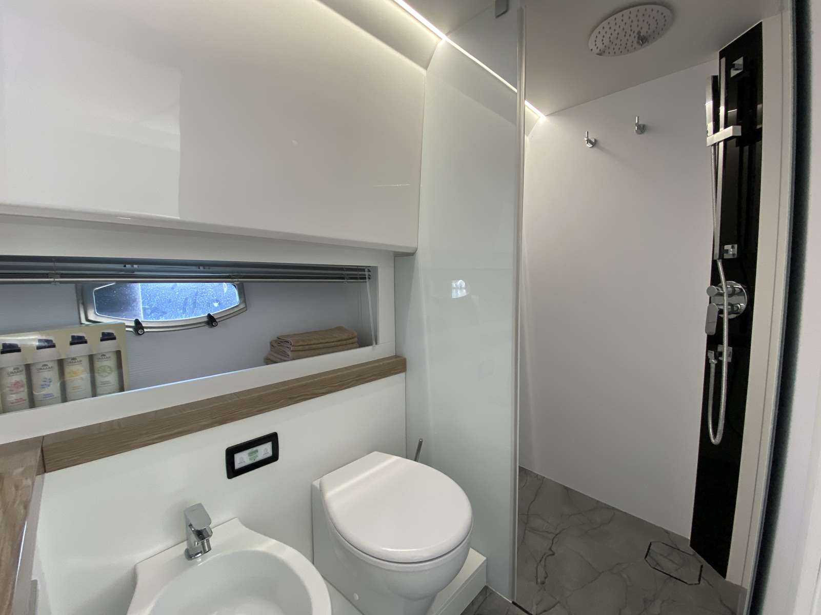 RIO YACHTS DAYTONA 50 - 16