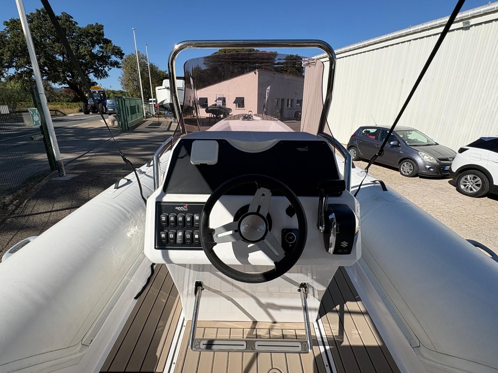 MV MARINE MV 25 GT - 13