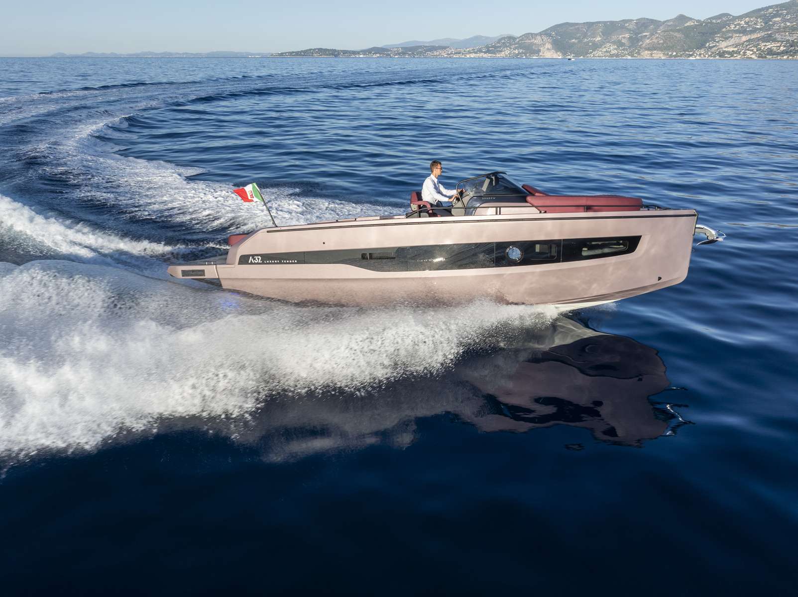 CRANCHI A32 LUXURY TENDER - 10