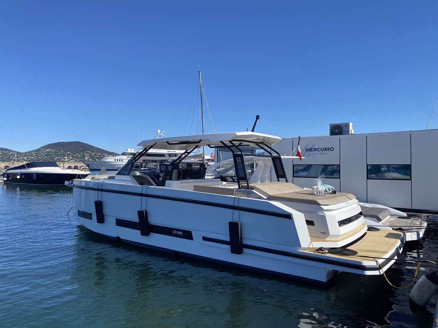 DE ANTONIO YACHTS D36 HARD TOP - 12