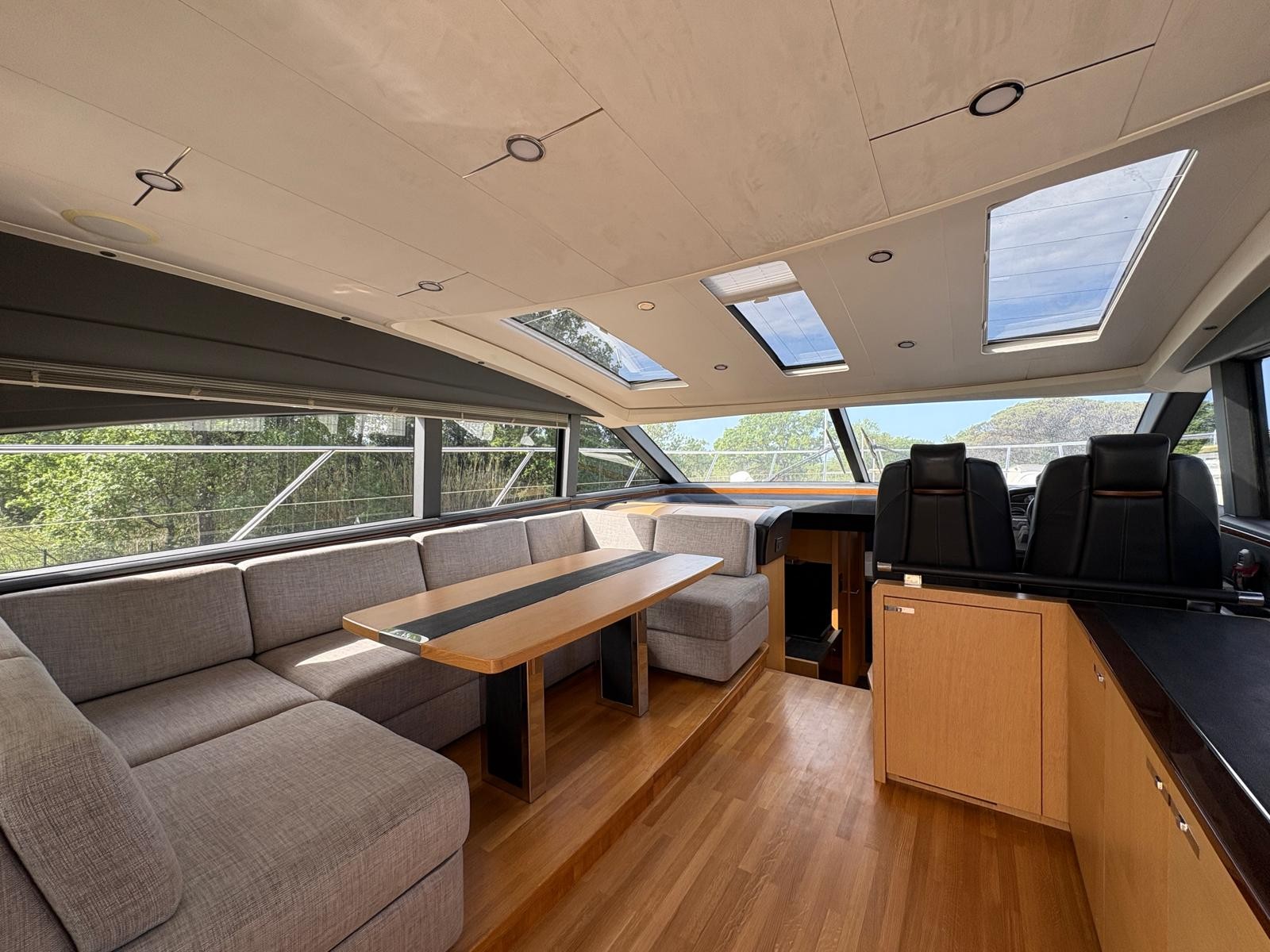 PRINCESS V57 - 6