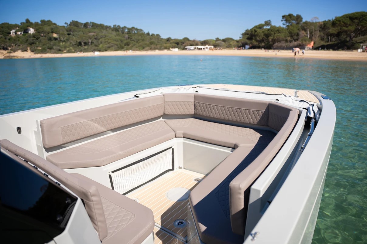 DE ANTONIO YACHTS D23 - 3