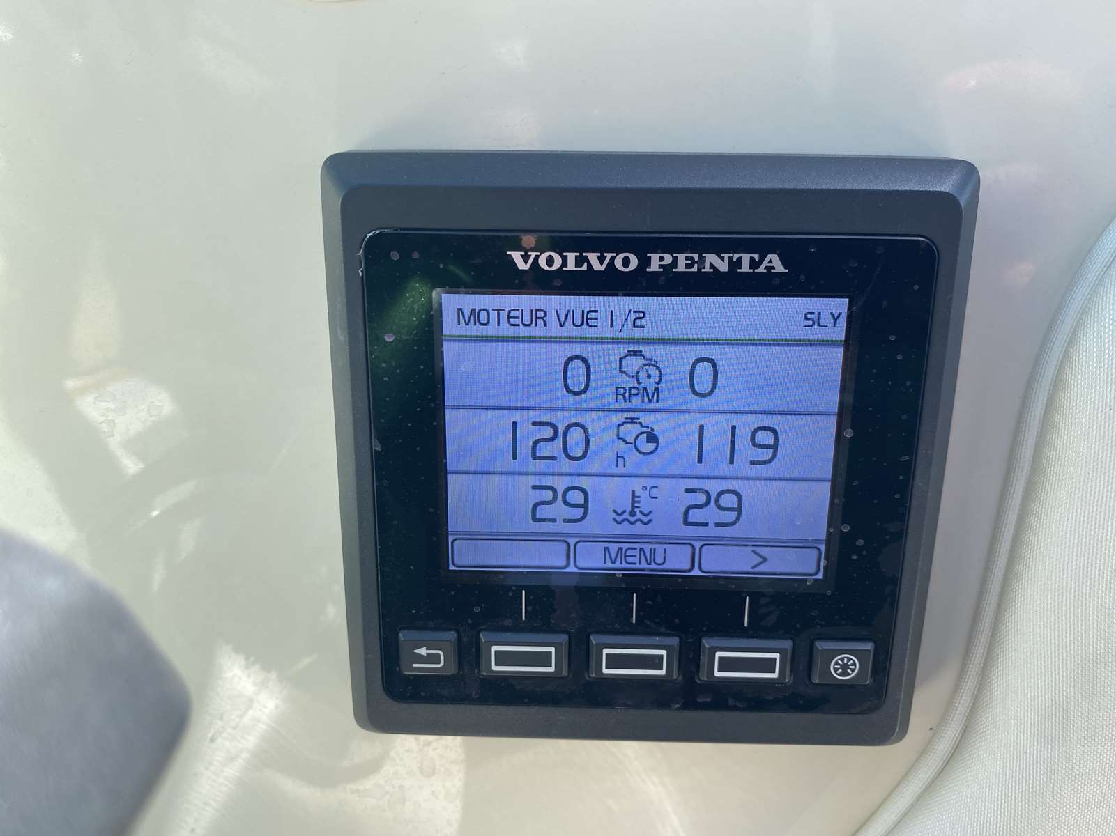 CHRIS CRAFT 28 CORSAIR - 7