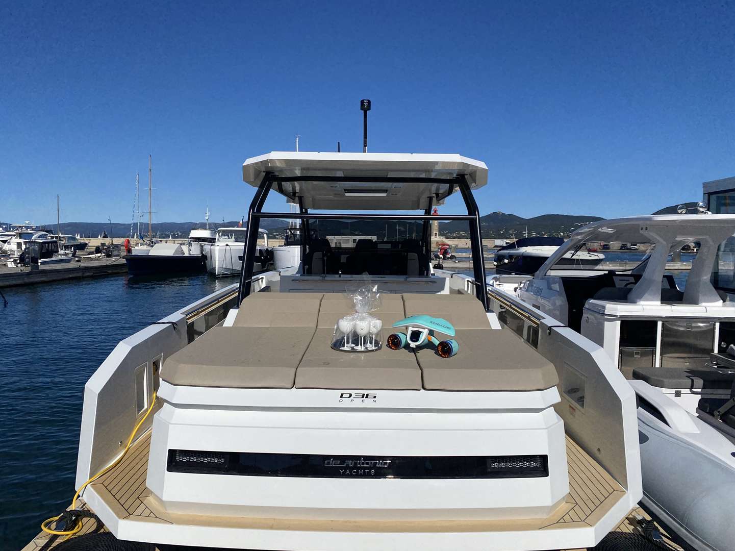 DE ANTONIO YACHTS D36 HARD TOP - 2