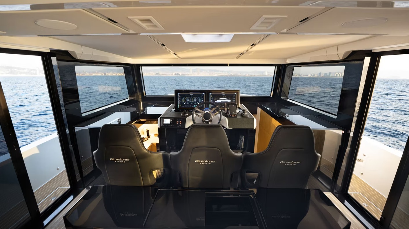 DE ANTONIO YACHTS D60 - 6