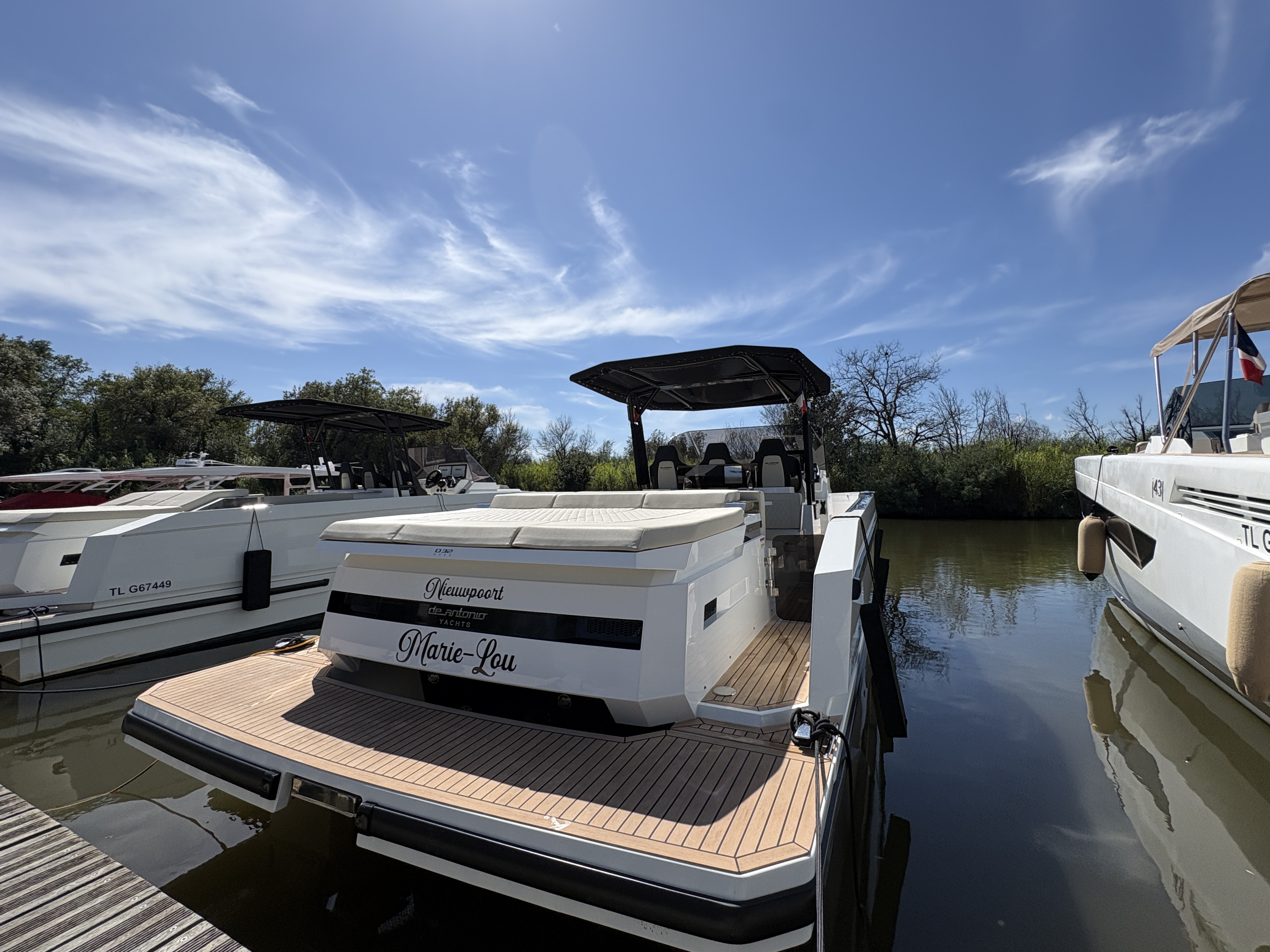 DE ANTONIO YACHTS D32 - 19