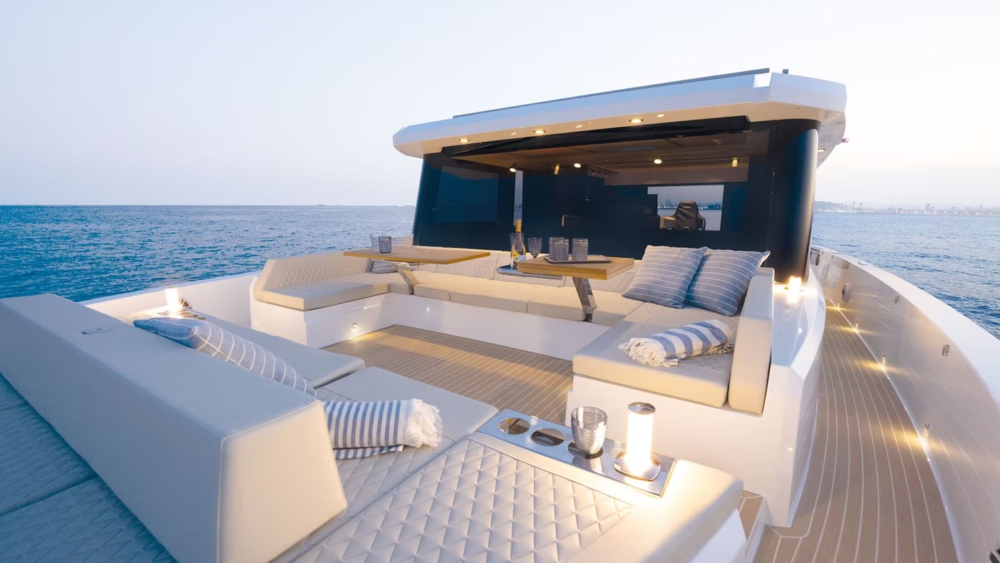 DE ANTONIO YACHTS D60 - 4