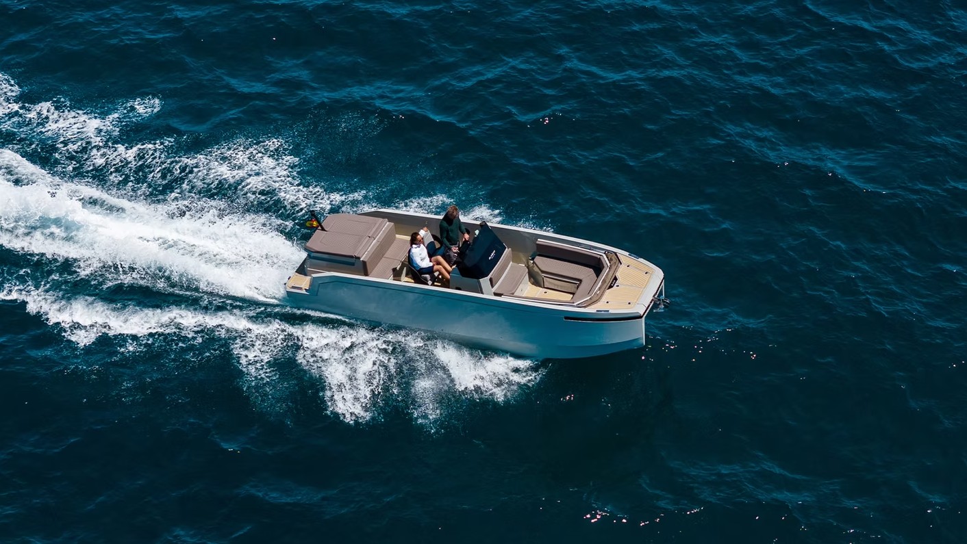 DE ANTONIO YACHTS E23 - 2