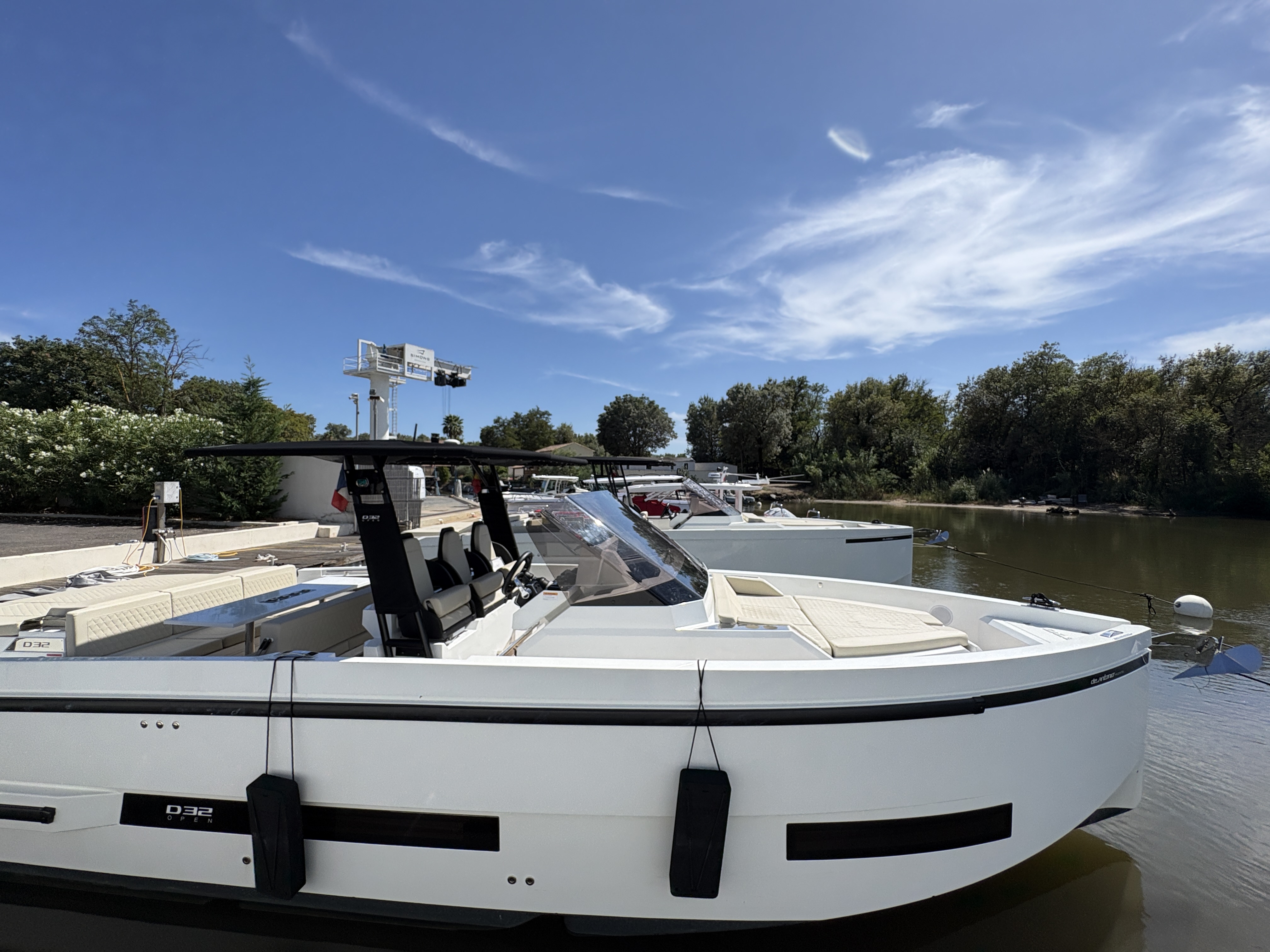 DE ANTONIO YACHTS D32 - 15