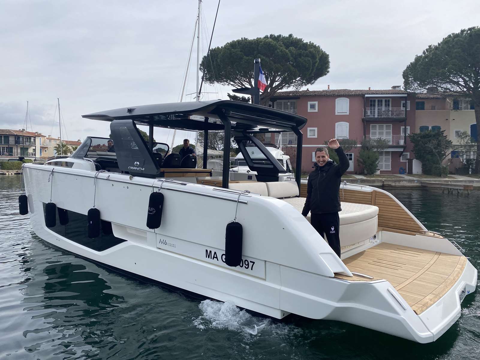 CRANCHI A46 LUXURY TENDER - 24